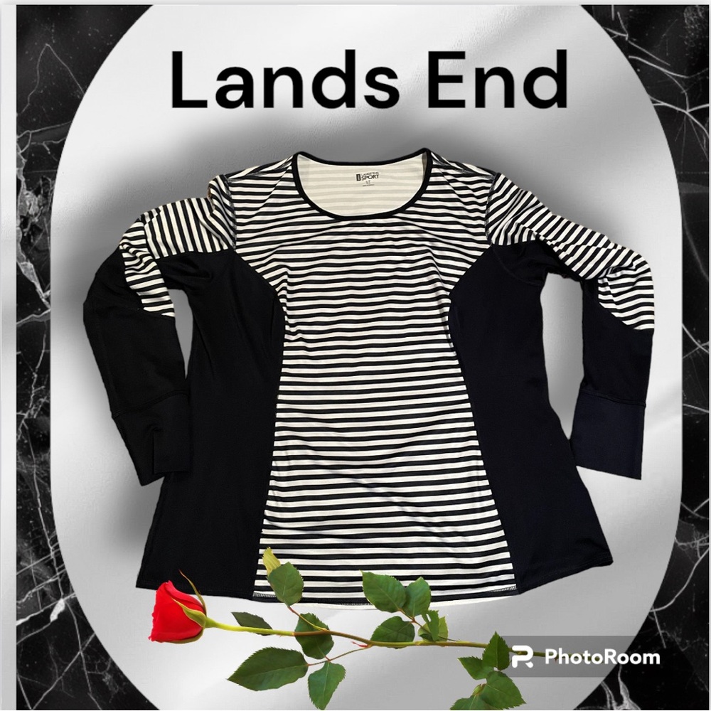 ♥️ Lands End Like New Ladies L Top blue & Wht stripe Round Neck/Knit Lg Sleeves
